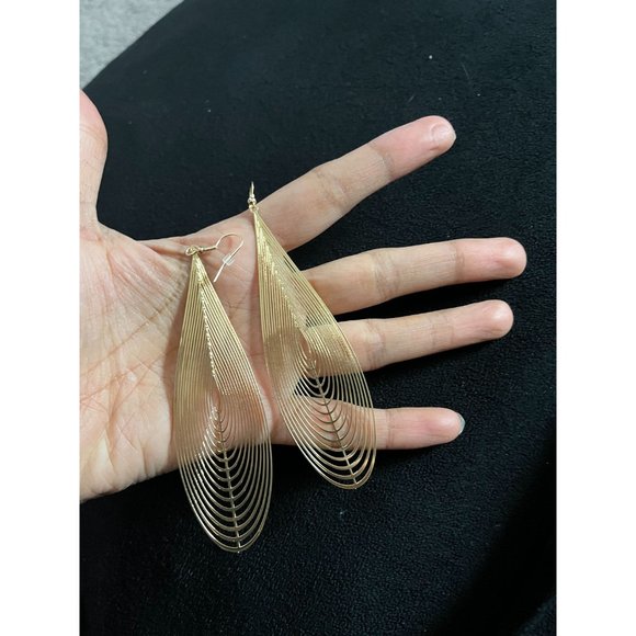 Big gold earrings , lightweight thin large  drop gold statement  chunkypierced - Picture 3 of 4